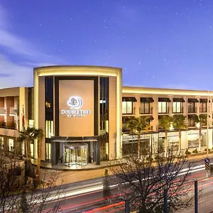 מלון Doubletree By Hilton Airport